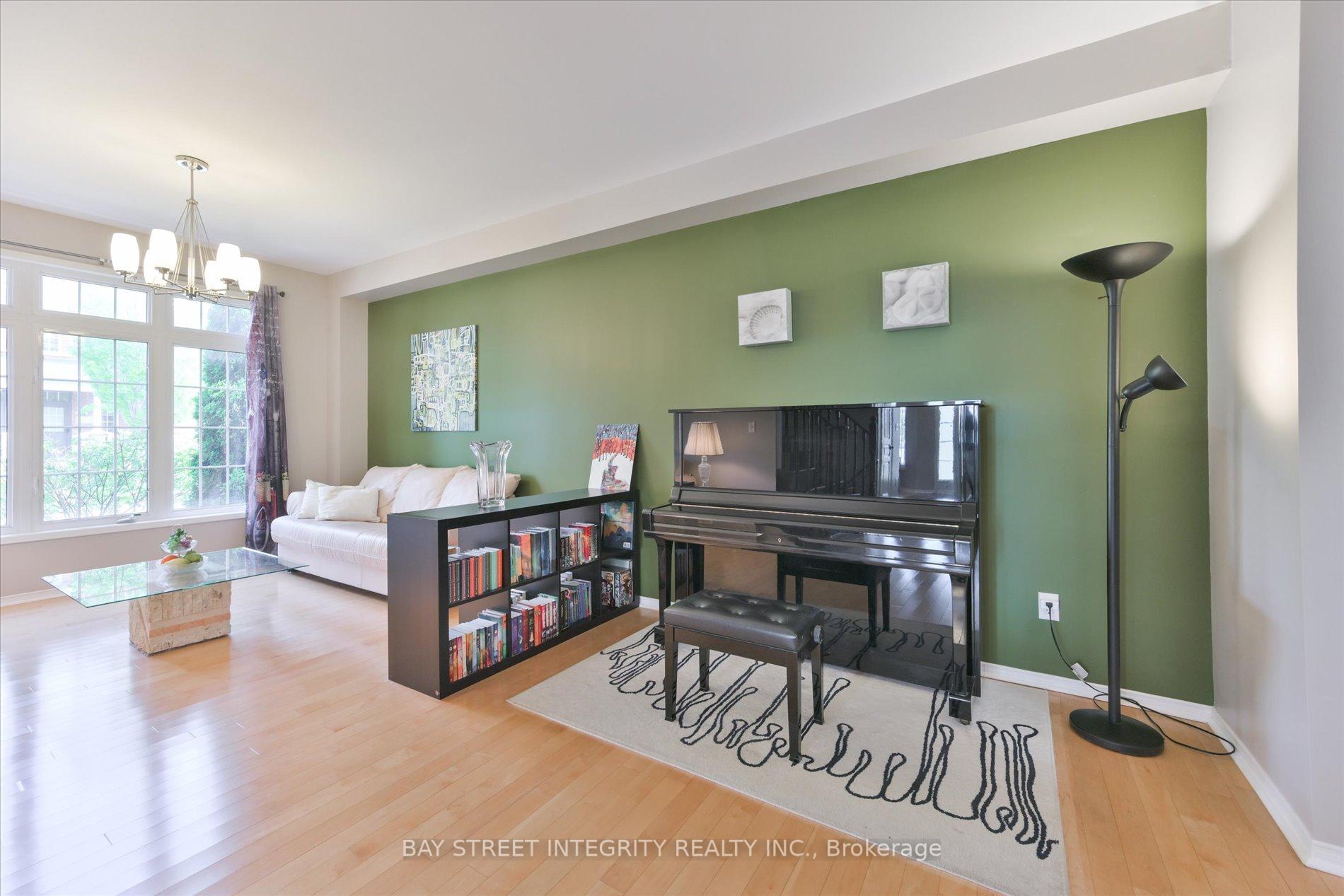 Photo 11 of 1 Autumn Glow Drive, Markham, Cornell — HOMEH