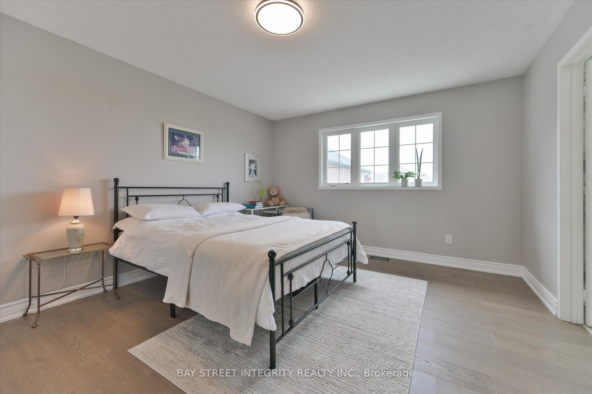 Photo 25 of 1 Autumn Glow Drive, Markham, Cornell — HOMEH