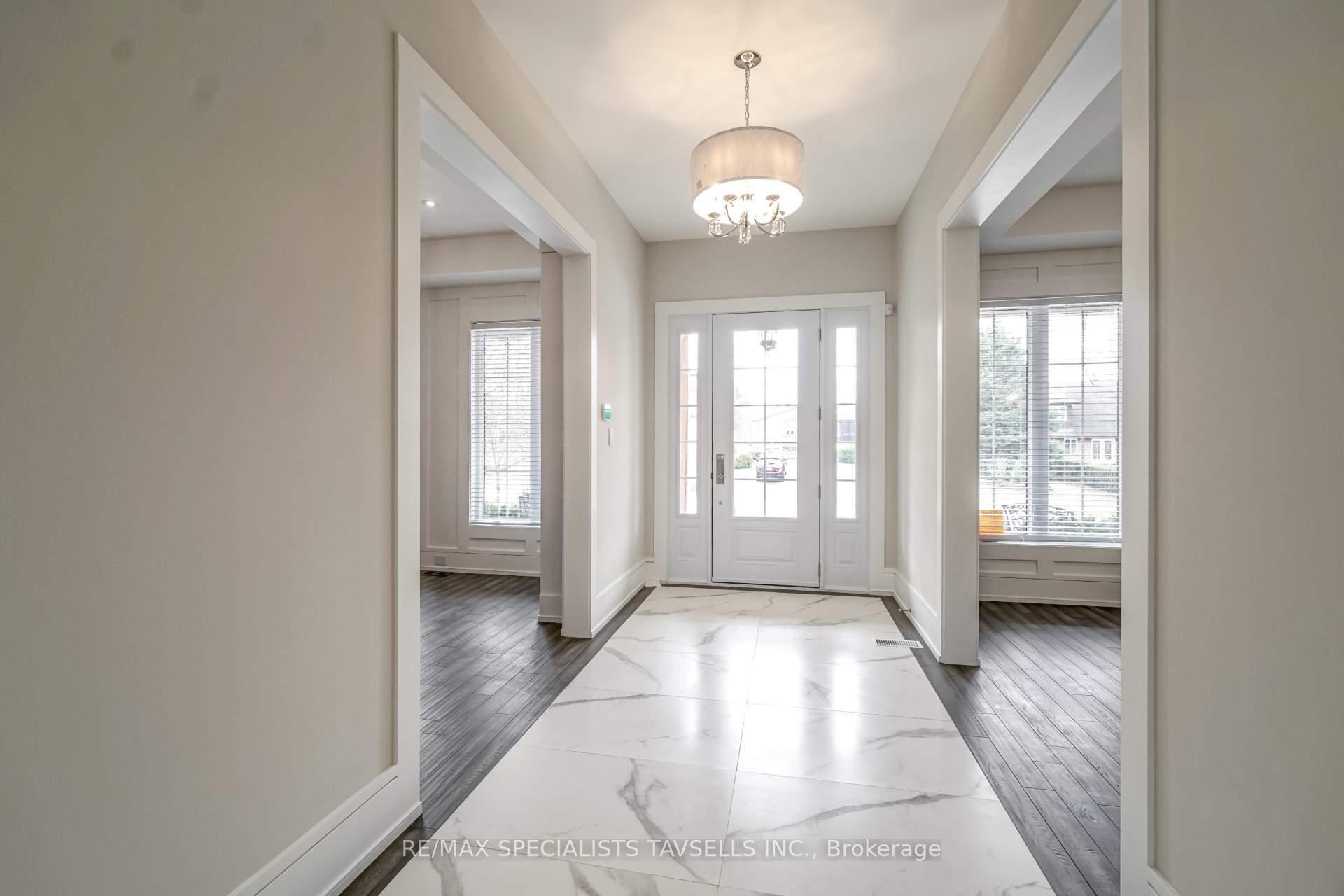 Photo 3 of 7 Dolan Drive, Caledon, Palgrave — HOMEH