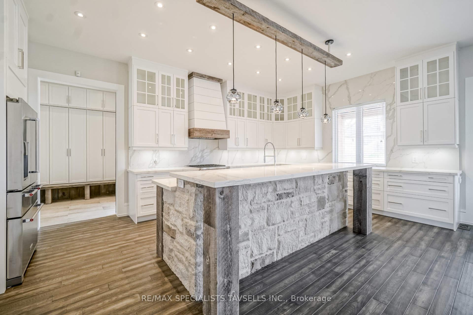 Photo 8 of 7 Dolan Drive, Caledon, Palgrave — HOMEH