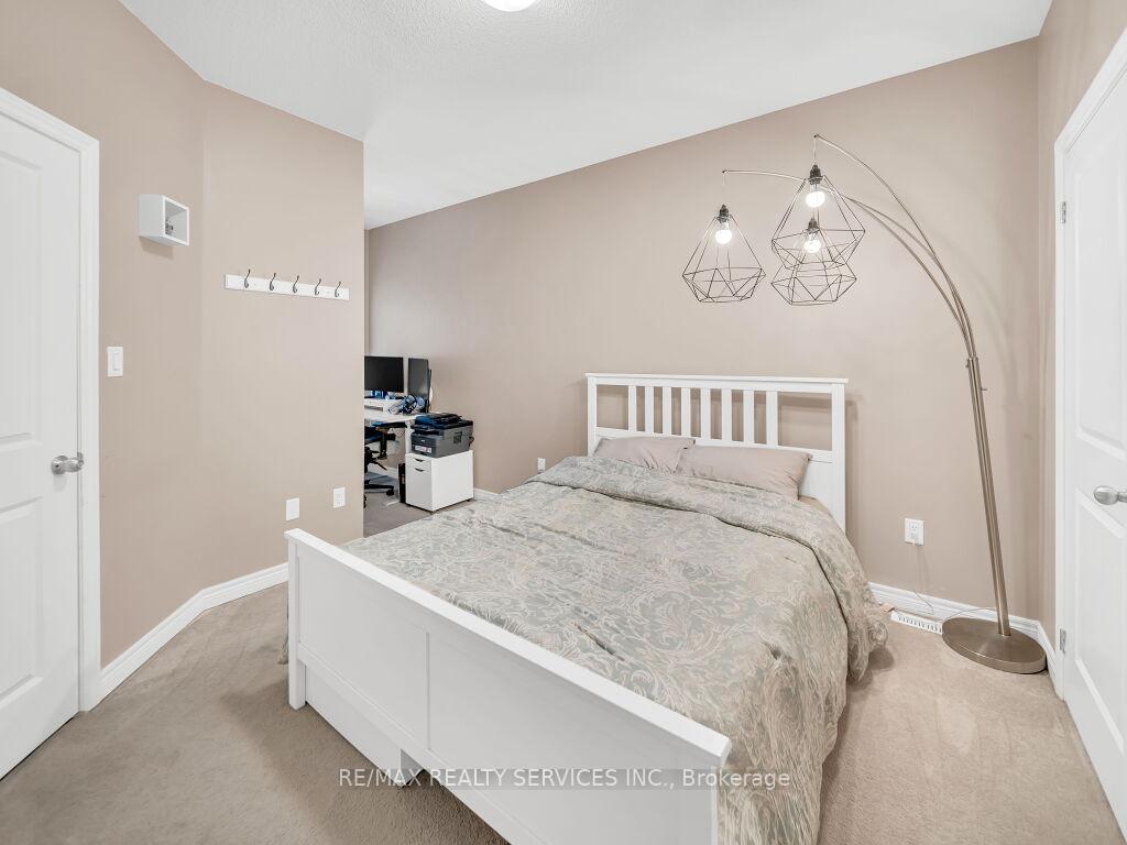 Photo 19 of 29 Haymarket Drive, Brampton, Northwest Brampton — HOMEH