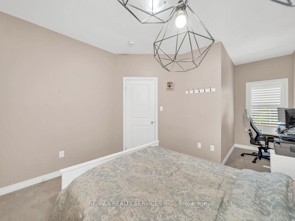 Photo 20 of 29 Haymarket Drive, Brampton, Northwest Brampton — HOMEH