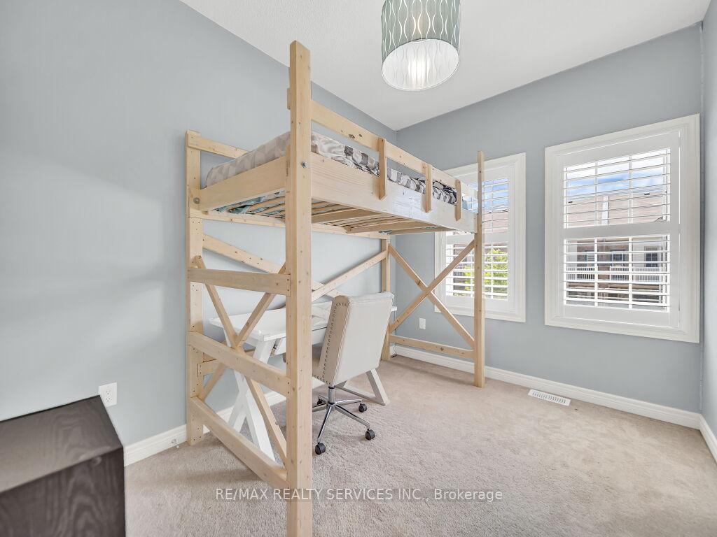 Photo 23 of 29 Haymarket Drive, Brampton, Northwest Brampton — HOMEH