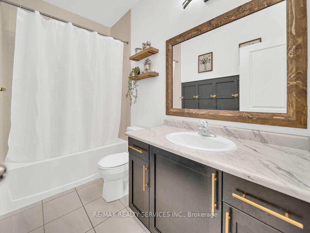 Photo 25 of 29 Haymarket Drive, Brampton, Northwest Brampton — HOMEH