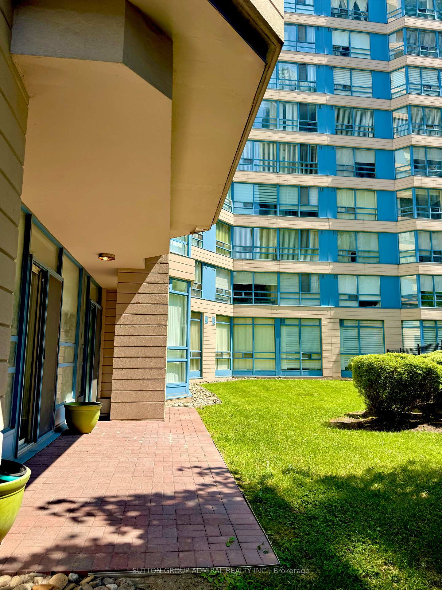 Photo 12 of Unit 104, 250 Webb Drive, Mississauga, City Centre — HOMEH