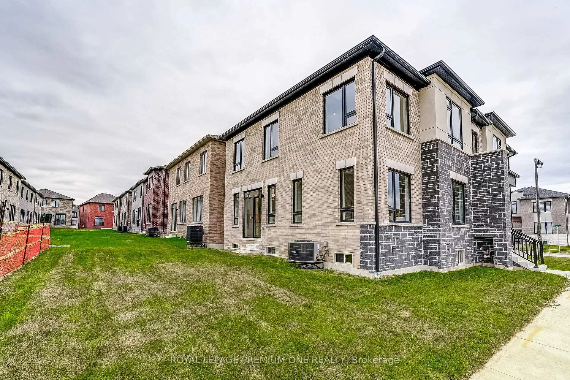 Photo 48 of 30 Vancise Street, Markham, Victoria Manor-Jennings Gate — HOMEH