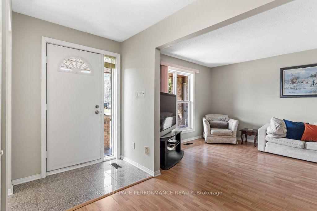 Photo 5 of 5529 Woodeden Drive, Ottawa, Manotick East to Manotick Station — HOMEH