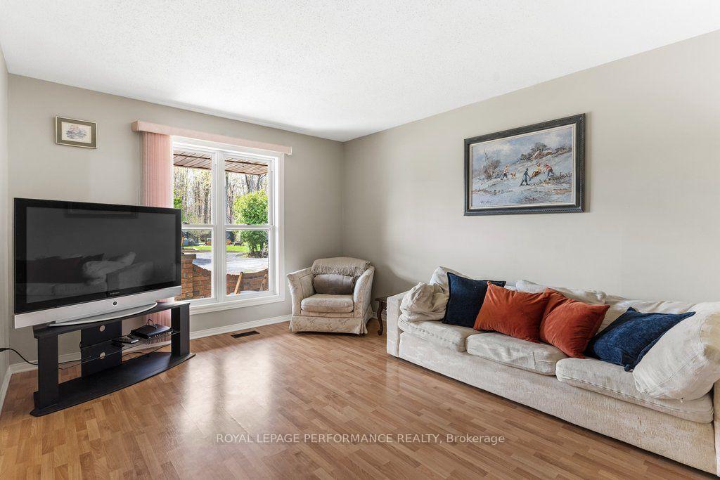 Photo 18 of 5529 Woodeden Drive, Ottawa, Manotick East to Manotick Station — HOMEH