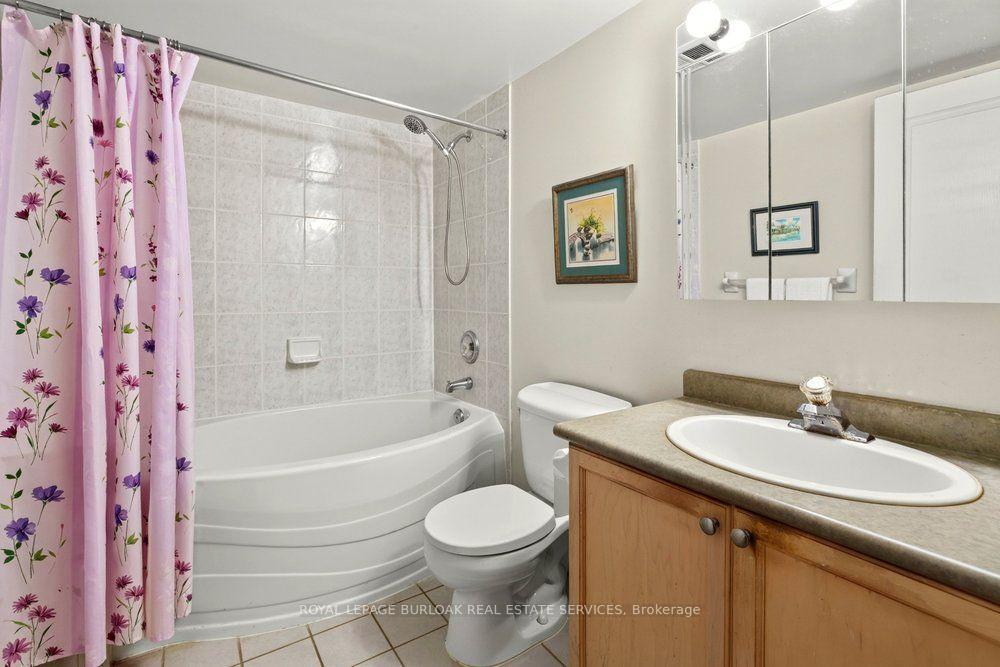 Photo 13 of Unit 403, 2565 Erin Centre Boulevard, Mississauga, Central Erin Mills — HOMEH