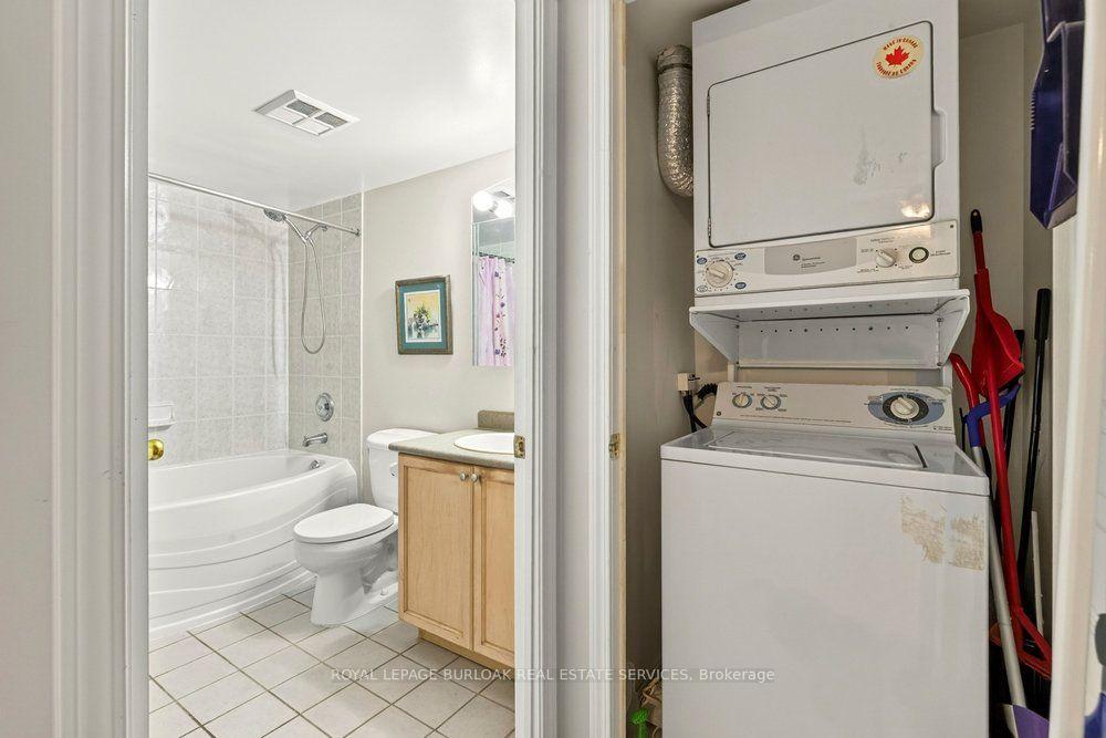 Photo 14 of Unit 403, 2565 Erin Centre Boulevard, Mississauga, Central Erin Mills — HOMEH