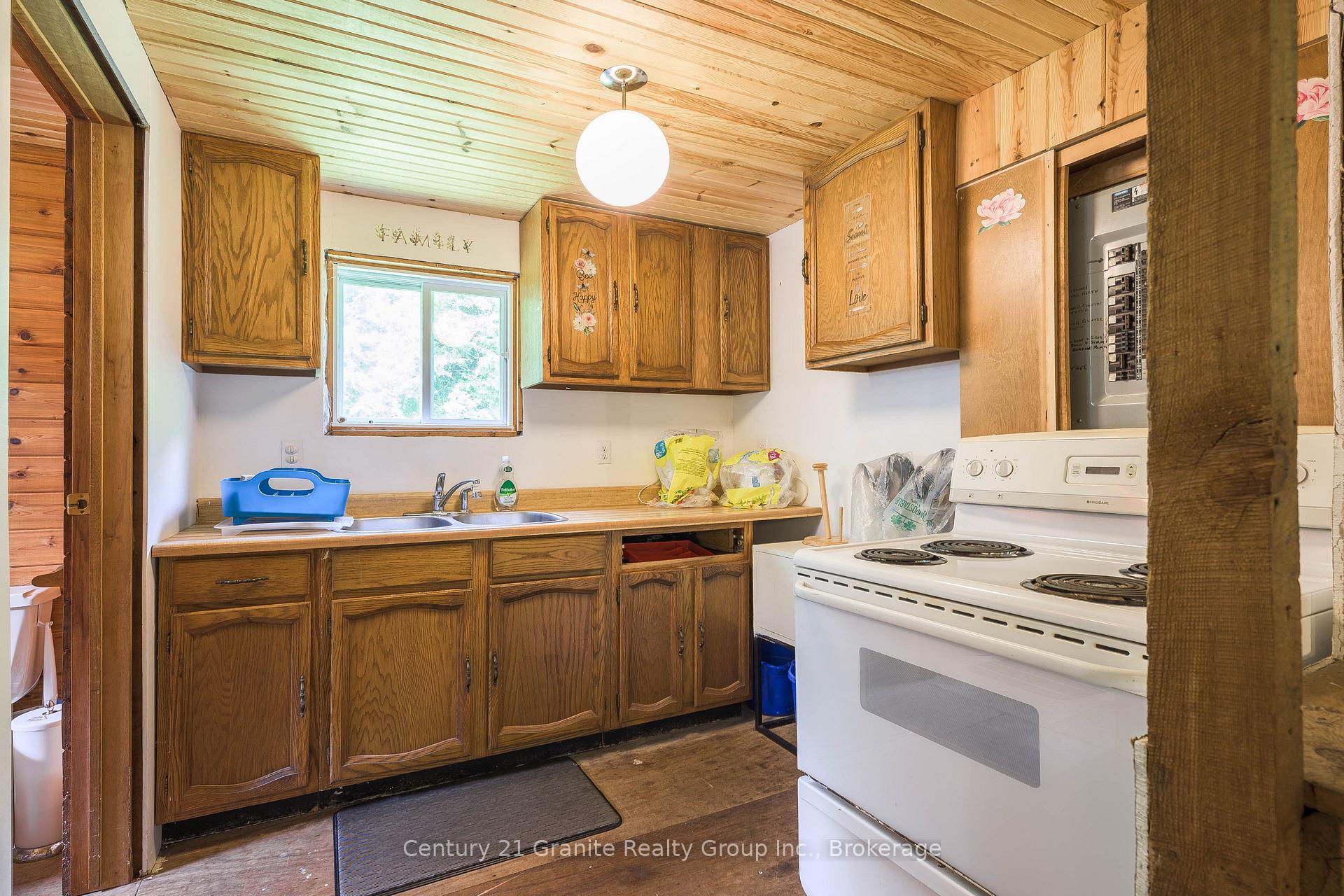 Photo 8 of 1745 Ingoldsby Road, Minden Hills, Minden — HOMEH