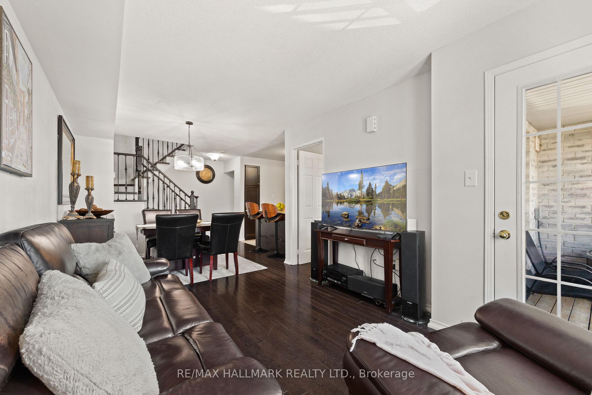 Photo 5 of 35 Chaston Road, Ajax, Central East — HOMEH