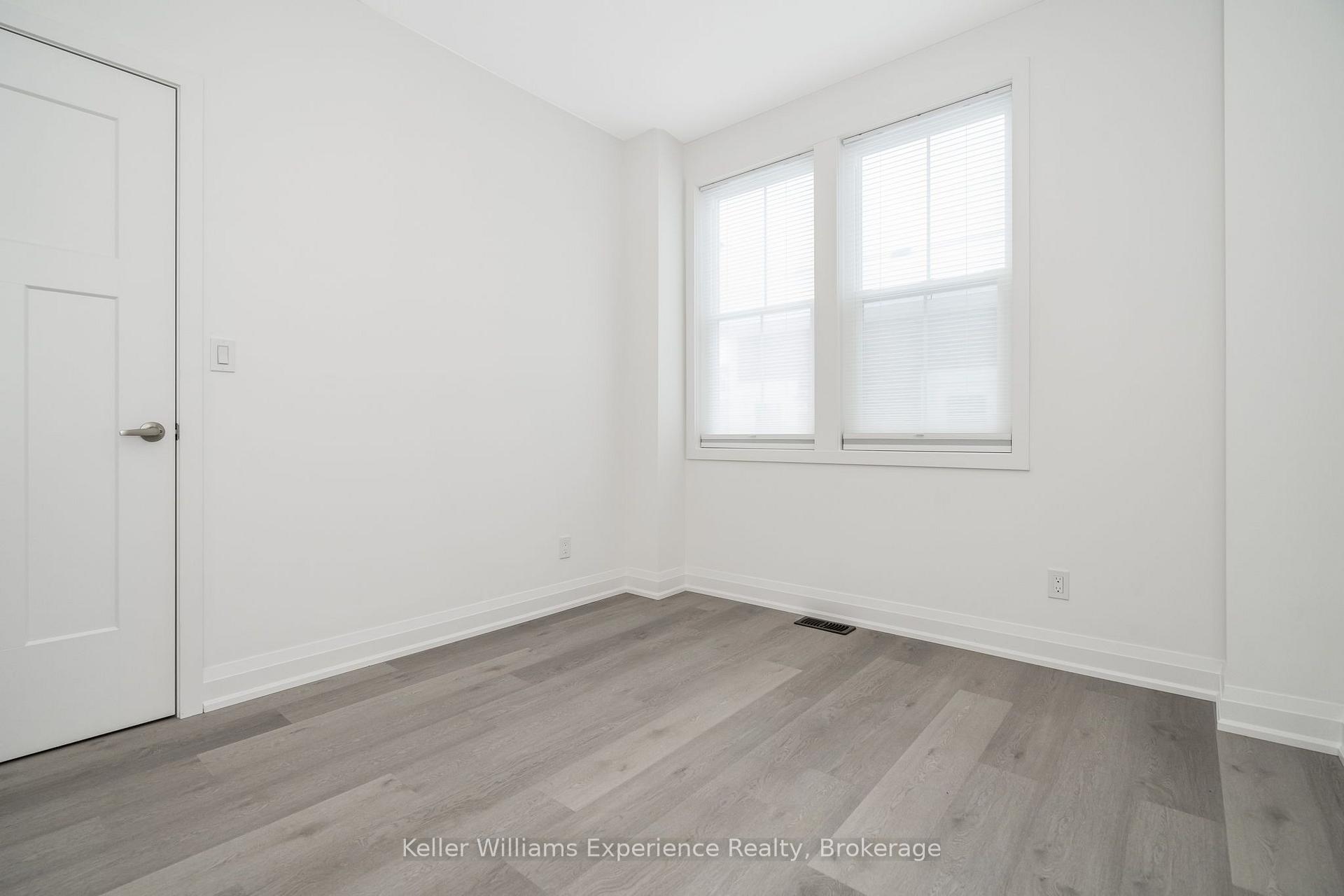 Photo 9 of 24 Danielle Crescent, Midland — HOMEH