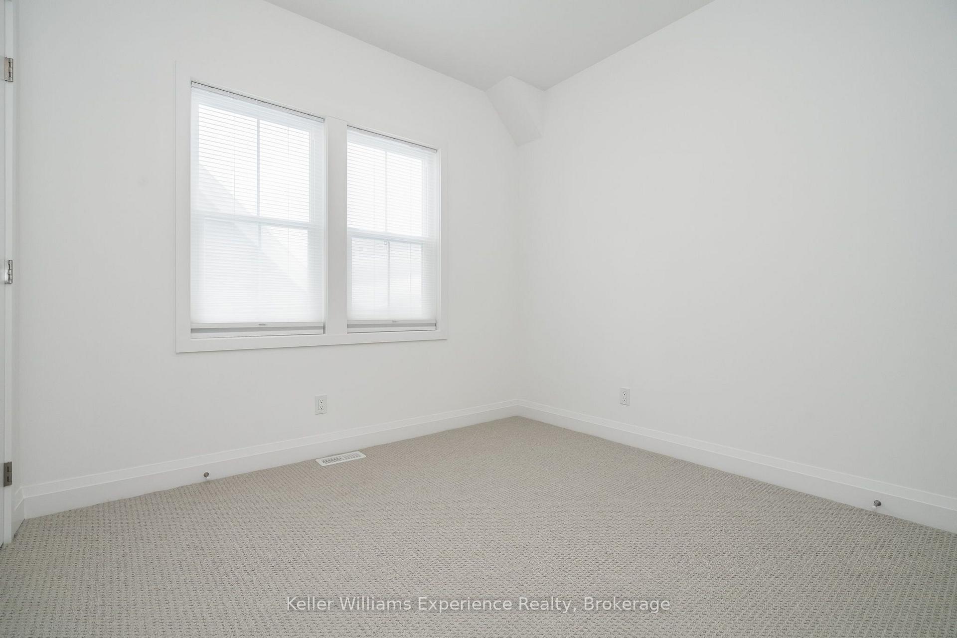 Photo 15 of 24 Danielle Crescent, Midland — HOMEH