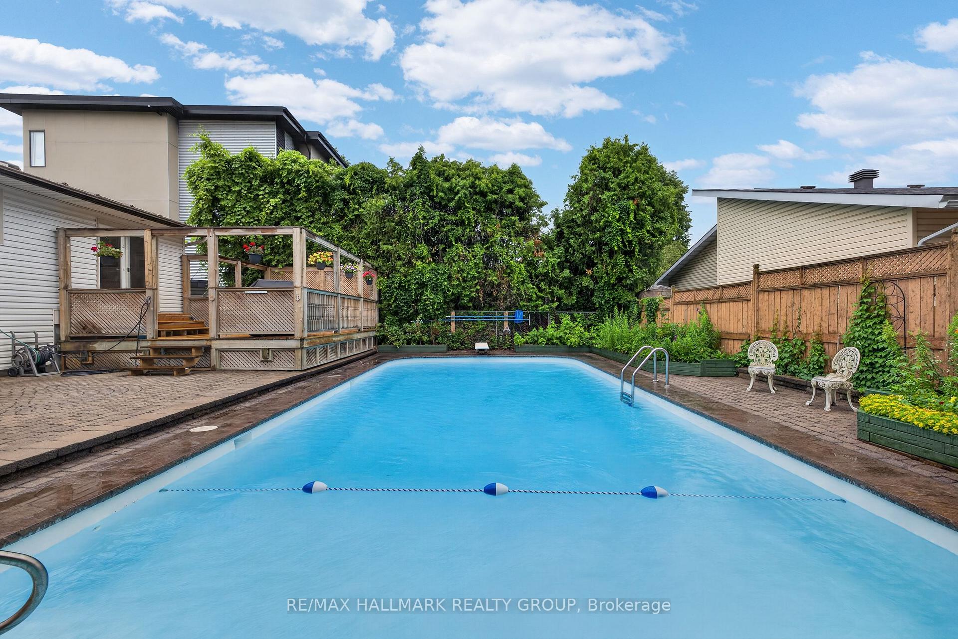Photo 35 of 1100 Bathgate Drive, Ottawa, Carson Grove — HOMEH
