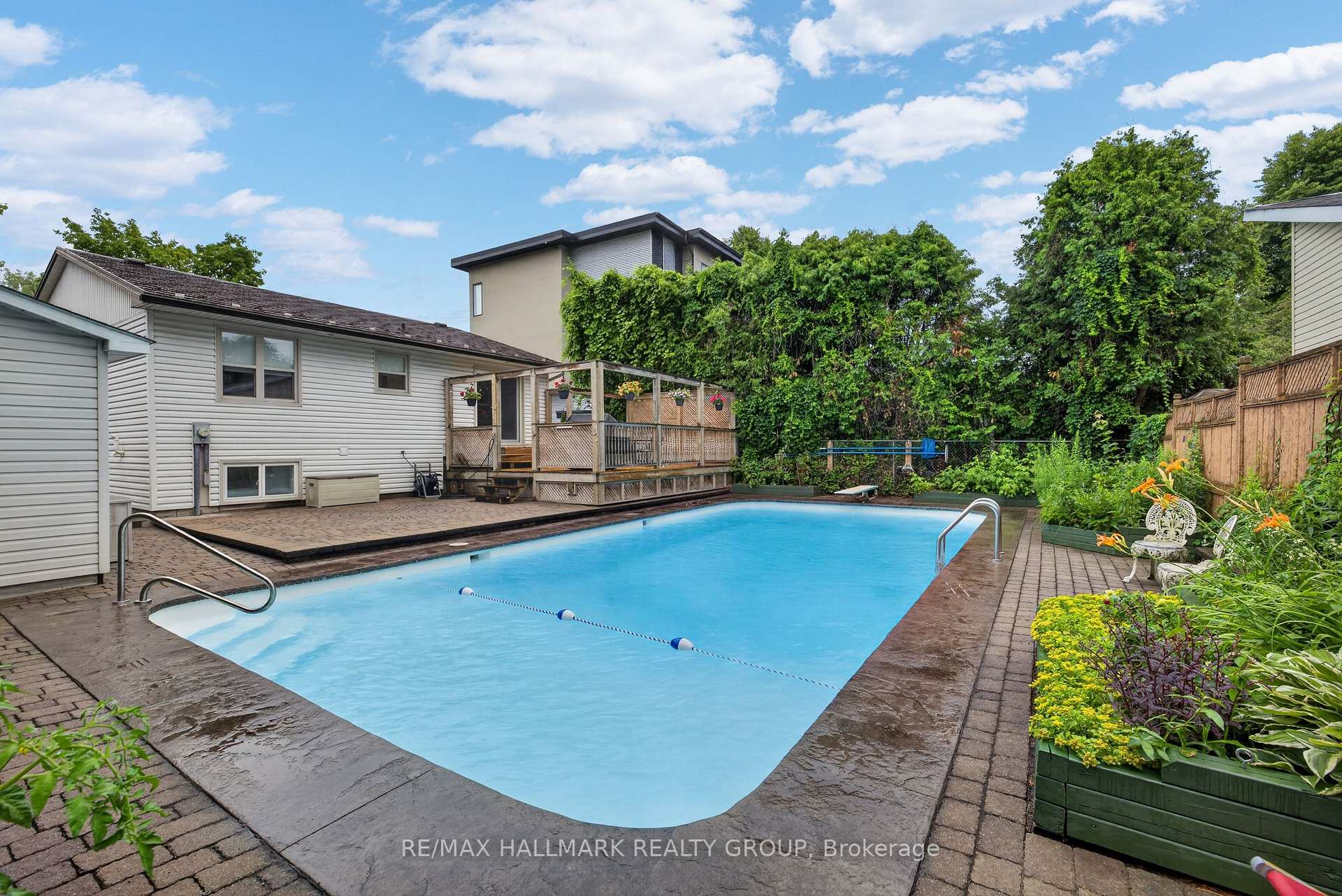 Photo 36 of 1100 Bathgate Drive, Ottawa, Carson Grove — HOMEH