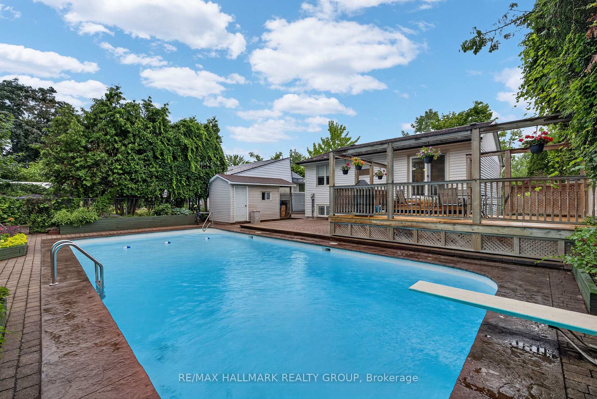 Photo 38 of 1100 Bathgate Drive, Ottawa, Carson Grove — HOMEH