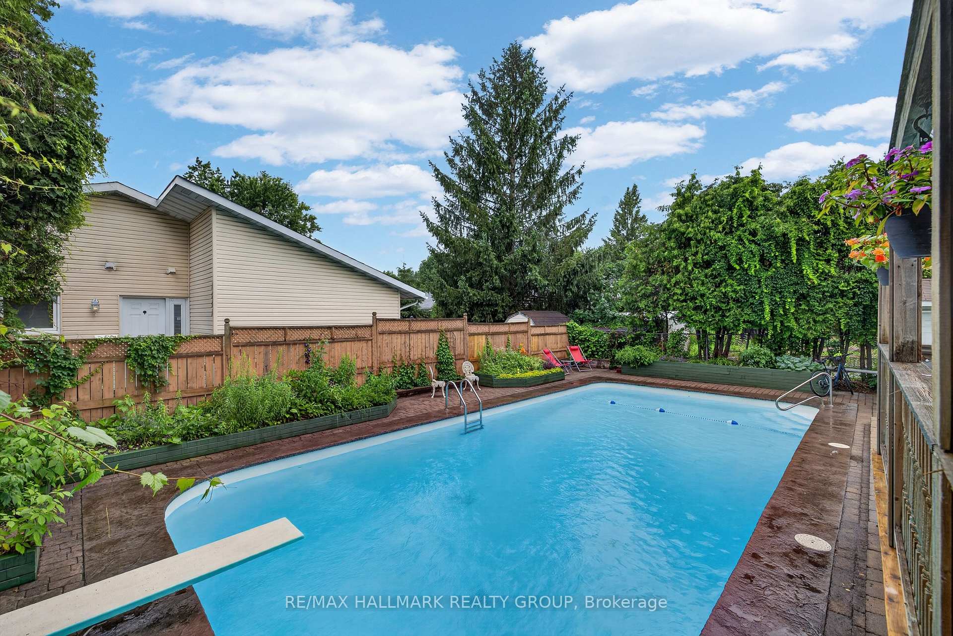 Photo 39 of 1100 Bathgate Drive, Ottawa, Carson Grove — HOMEH