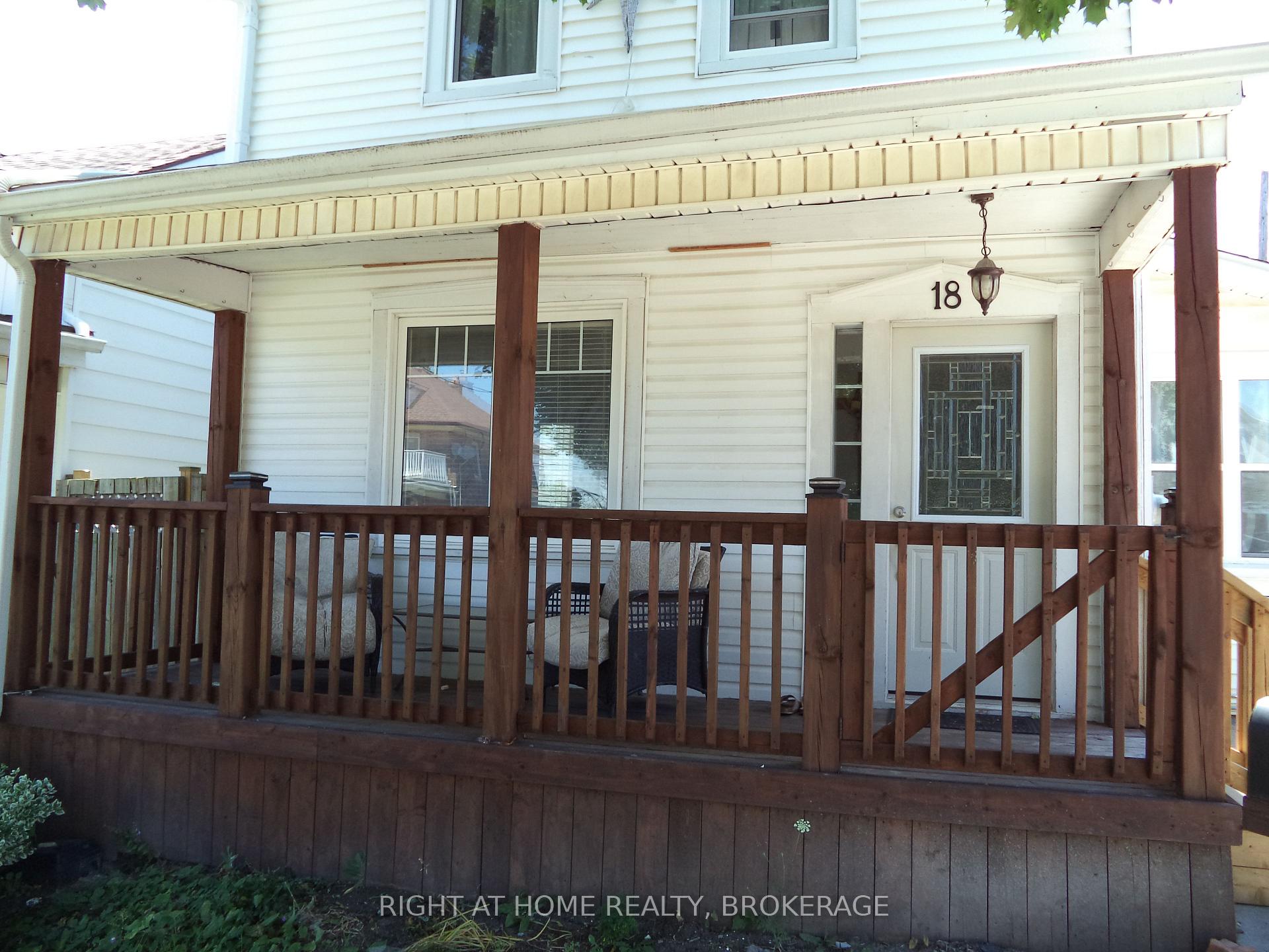 Photo 3 of 18 Almond Street, St. Catharines, Secord Woods — HOMEH