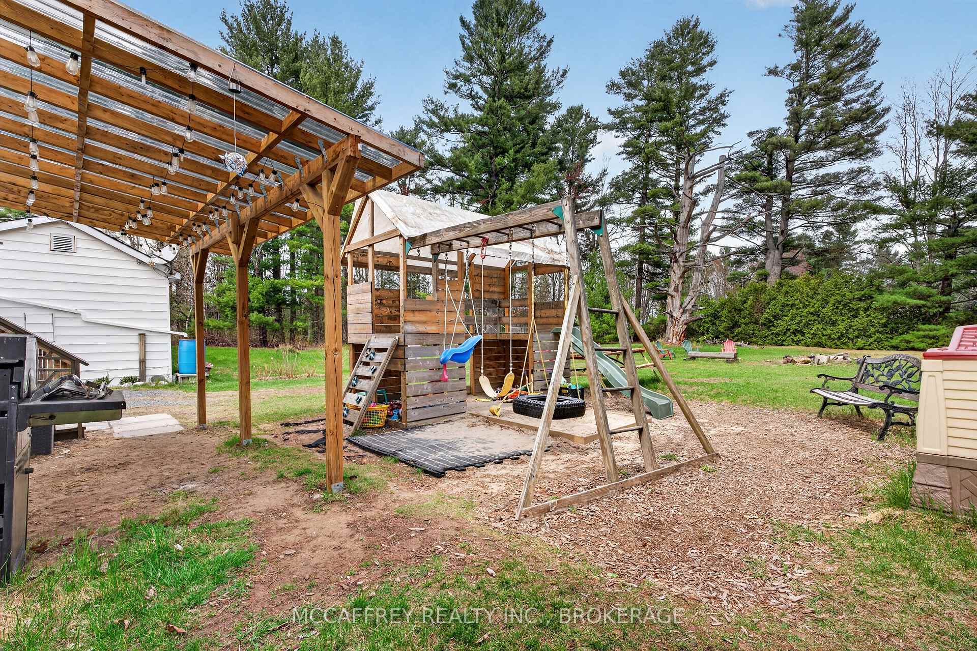 Photo 19 of 12335 Highway 41, Addington Highlands — HOMEH