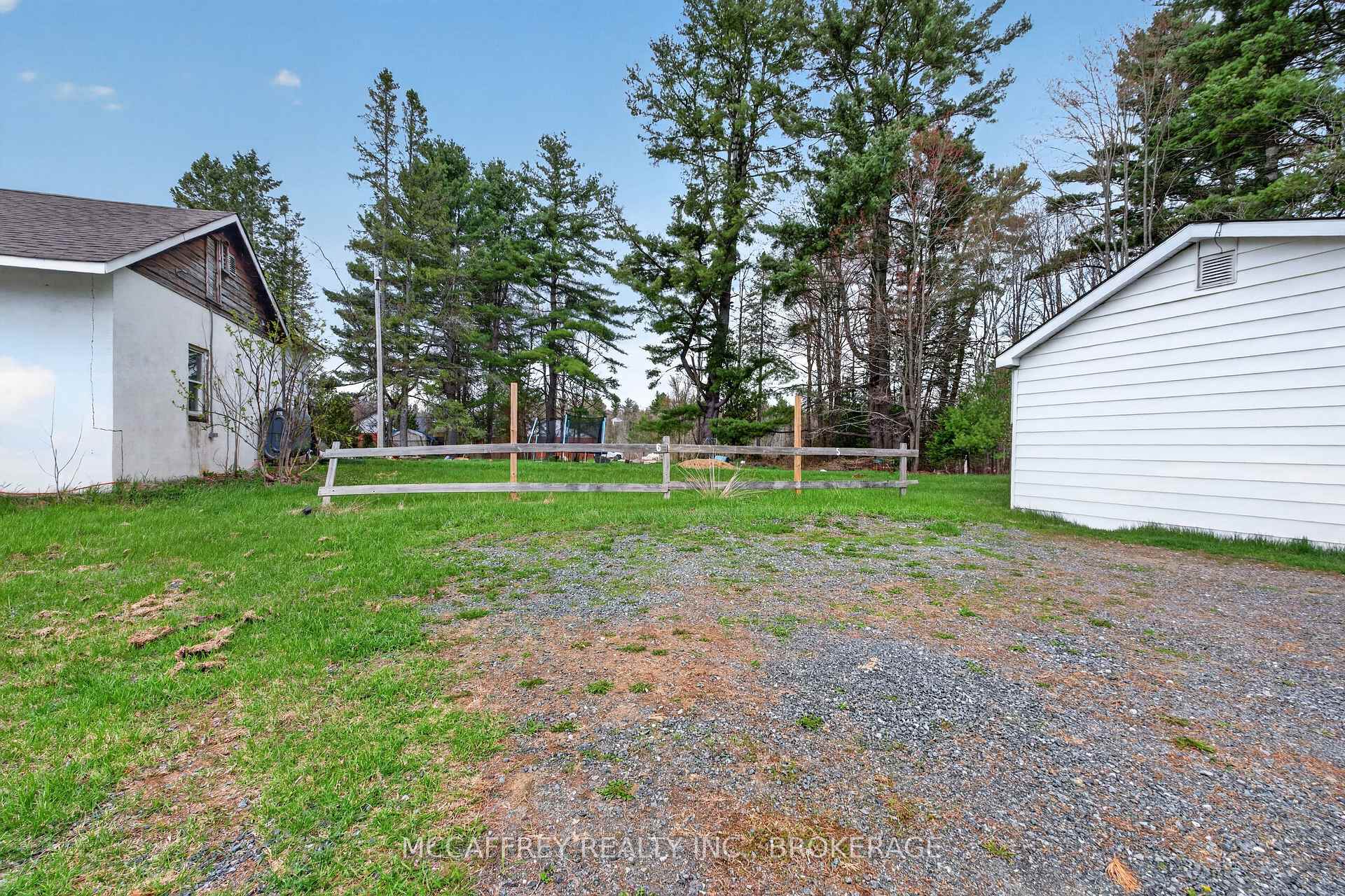 Photo 34 of 12335 Highway 41, Addington Highlands — HOMEH