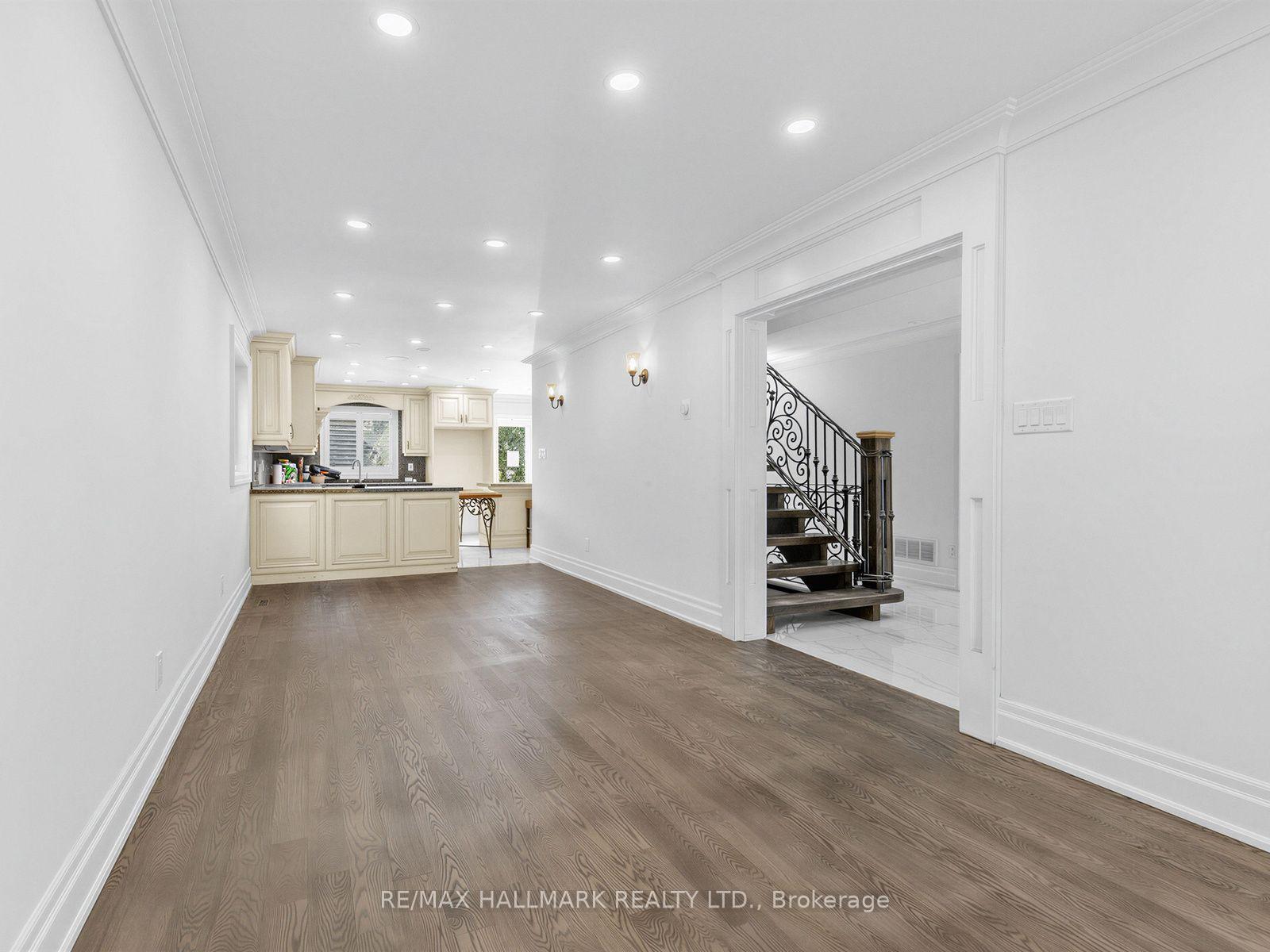 Photo 9 of 287 Andy Crescent, Vaughan, Elder Mills — HOMEH