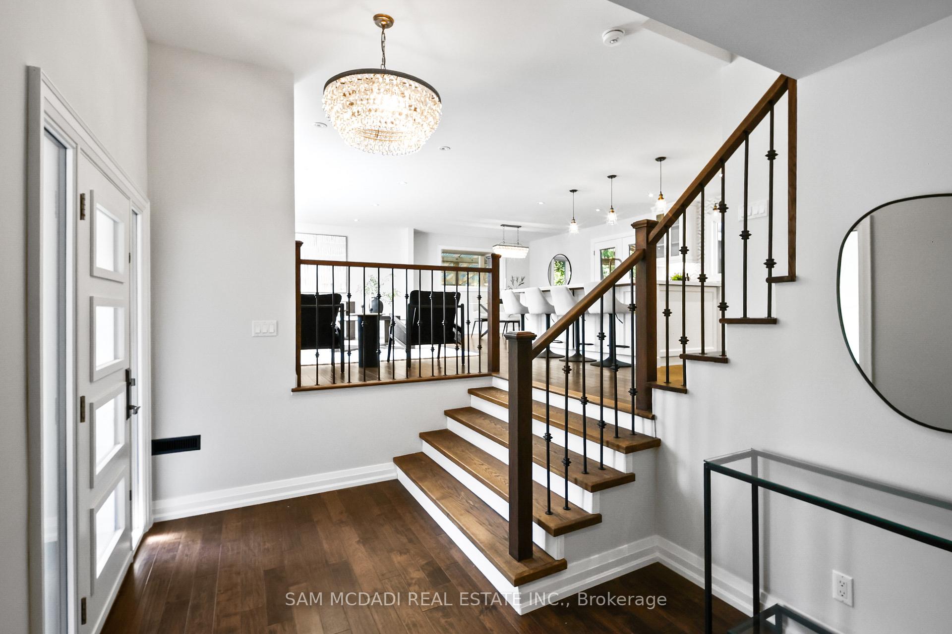Photo 3 of 1171 Birchview Drive, Mississauga, Lorne Park — HOMEH