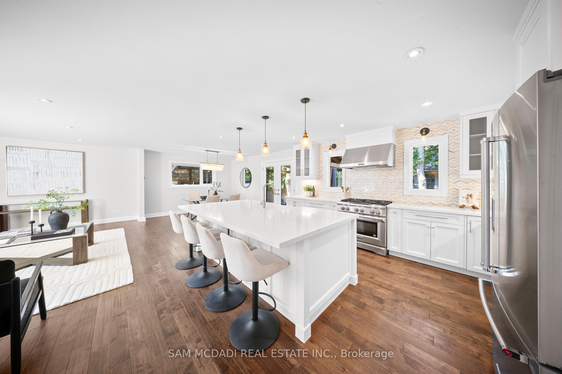 Photo 5 of 1171 Birchview Drive, Mississauga, Lorne Park — HOMEH