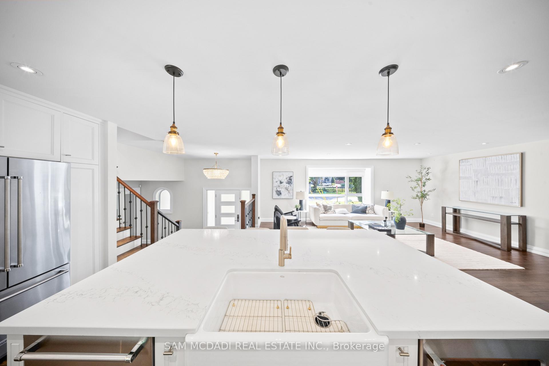 Photo 10 of 1171 Birchview Drive, Mississauga, Lorne Park — HOMEH