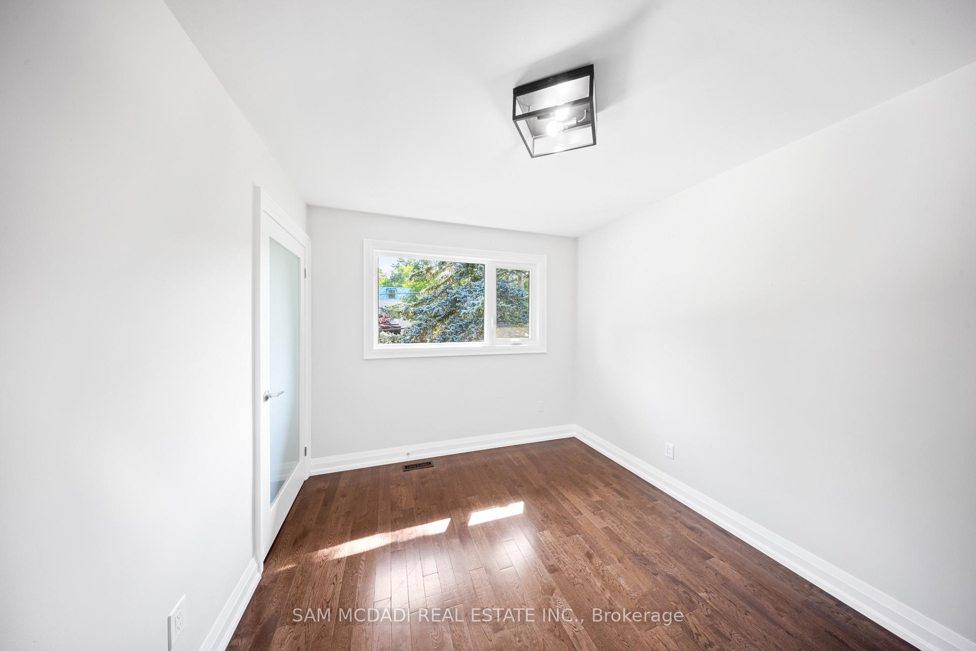 Photo 29 of 1171 Birchview Drive, Mississauga, Lorne Park — HOMEH