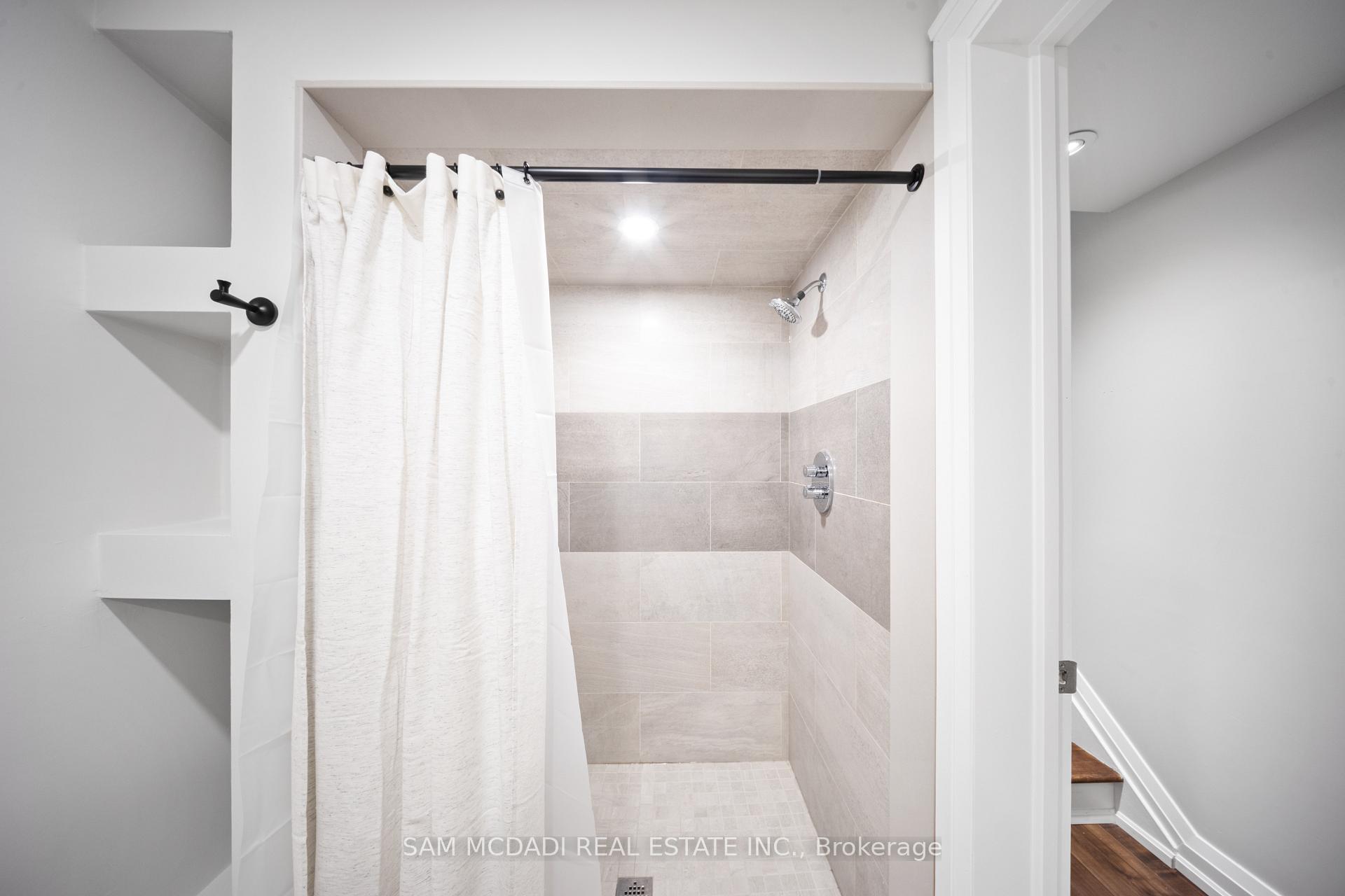 Photo 35 of 1171 Birchview Drive, Mississauga, Lorne Park — HOMEH