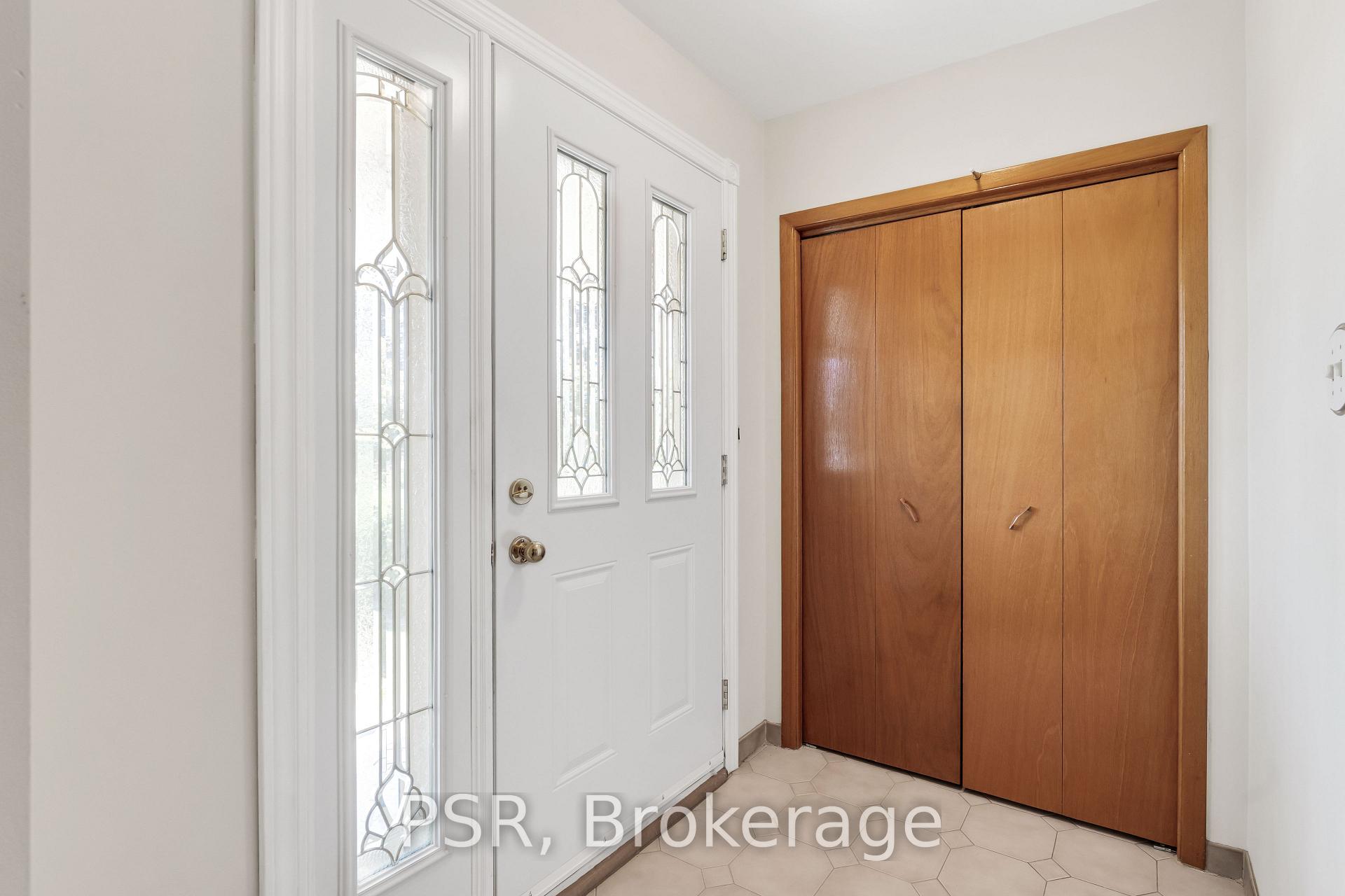 Photo 6 of 4 Gatesgill Crescent, North York, Downsview-Roding-CFB — HOMEH