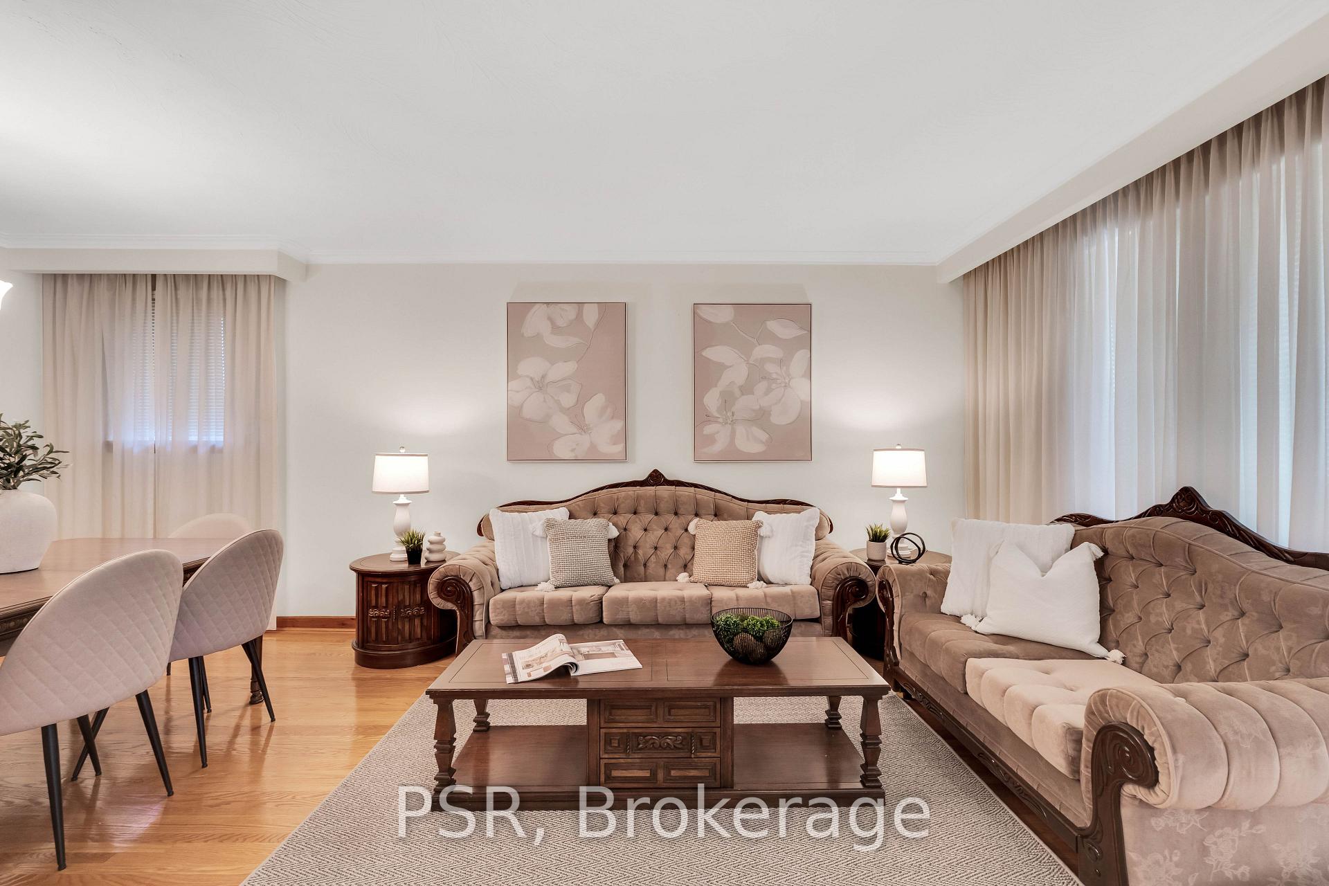 Photo 8 of 4 Gatesgill Crescent, North York, Downsview-Roding-CFB — HOMEH