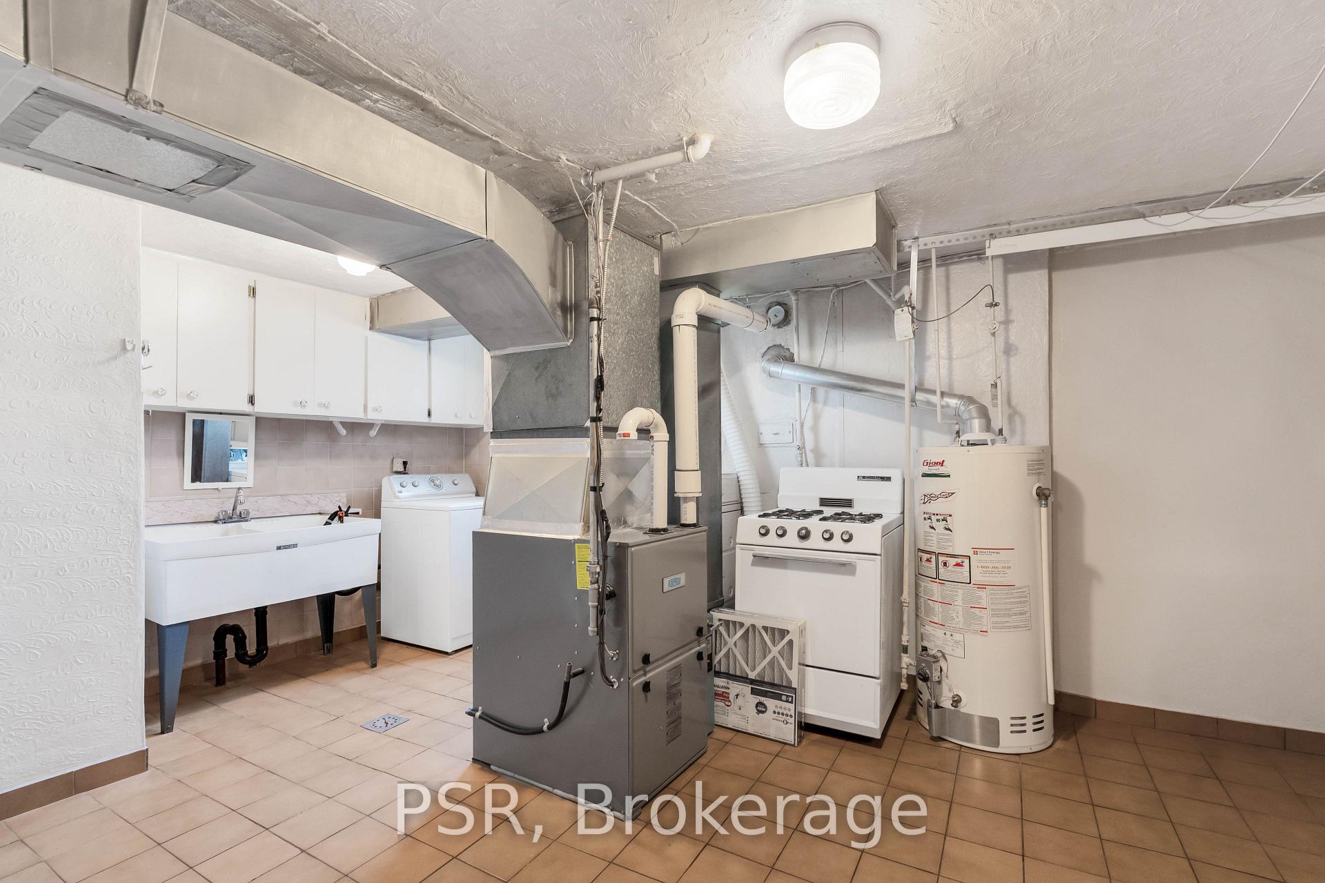 Photo 22 of 4 Gatesgill Crescent, North York, Downsview-Roding-CFB — HOMEH