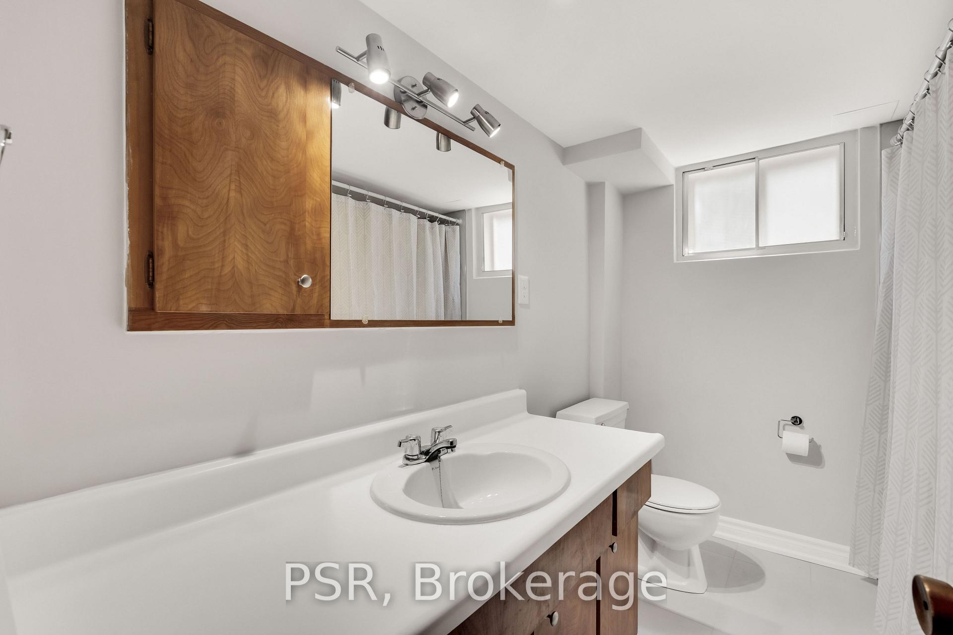 Photo 19 of 4 Gatesgill Crescent, North York, Downsview-Roding-CFB — HOMEH