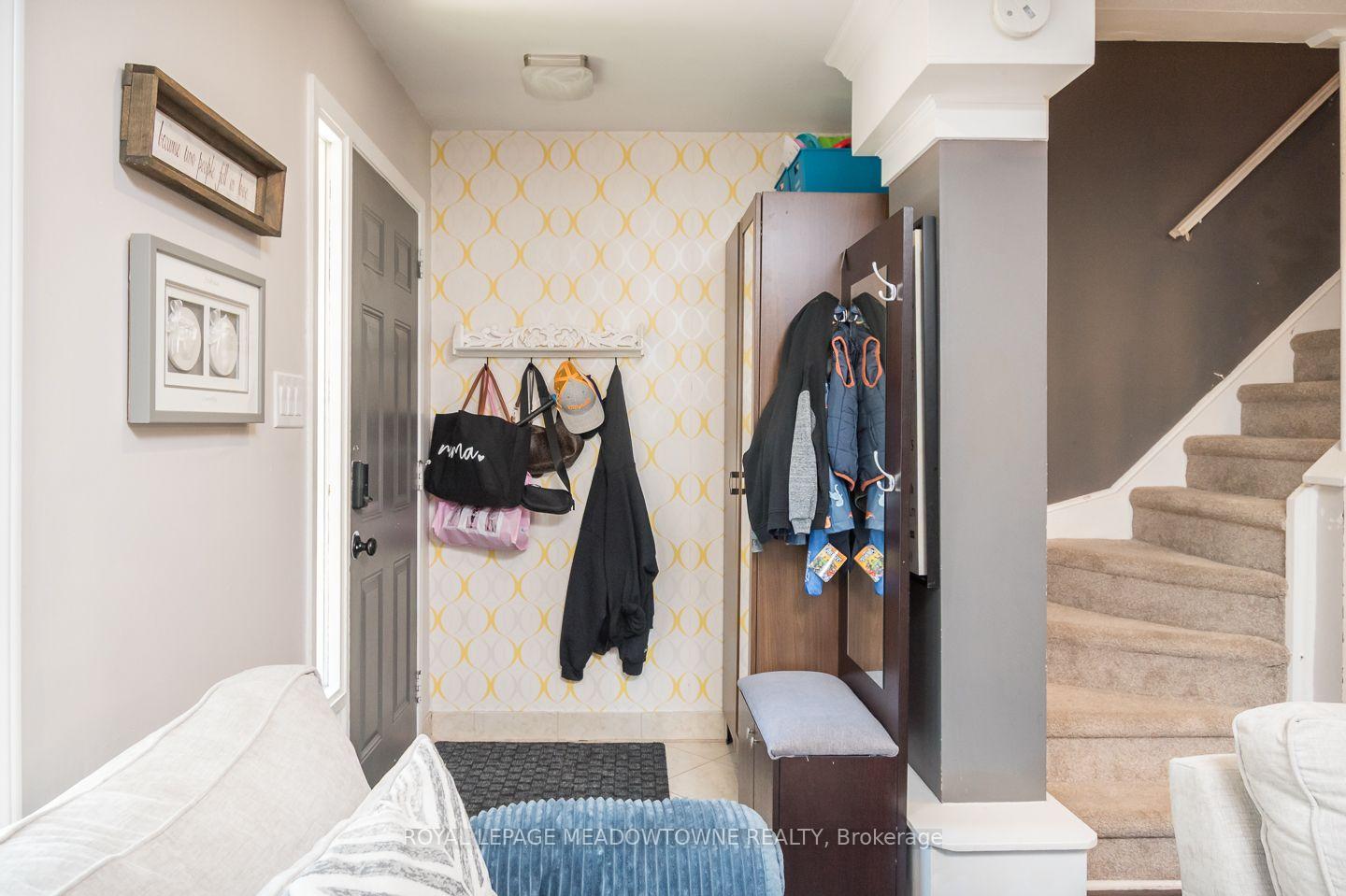 Photo 4 of Unit 37, 2 Weiden Street, St. Catharines, Bunting/Linwell — HOMEH