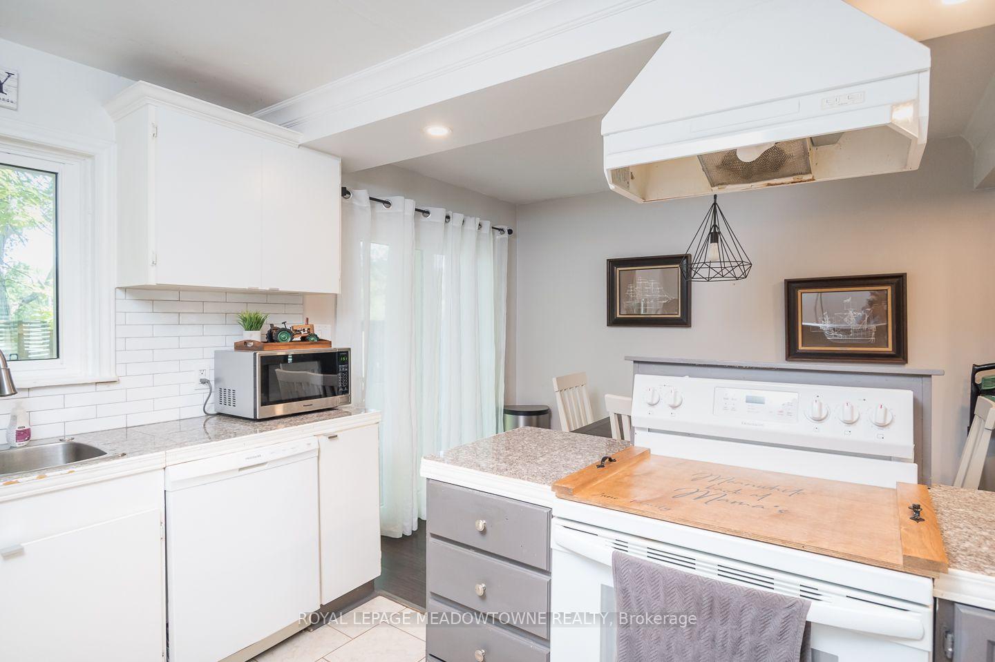 Photo 16 of Unit 37, 2 Weiden Street, St. Catharines, Bunting/Linwell — HOMEH