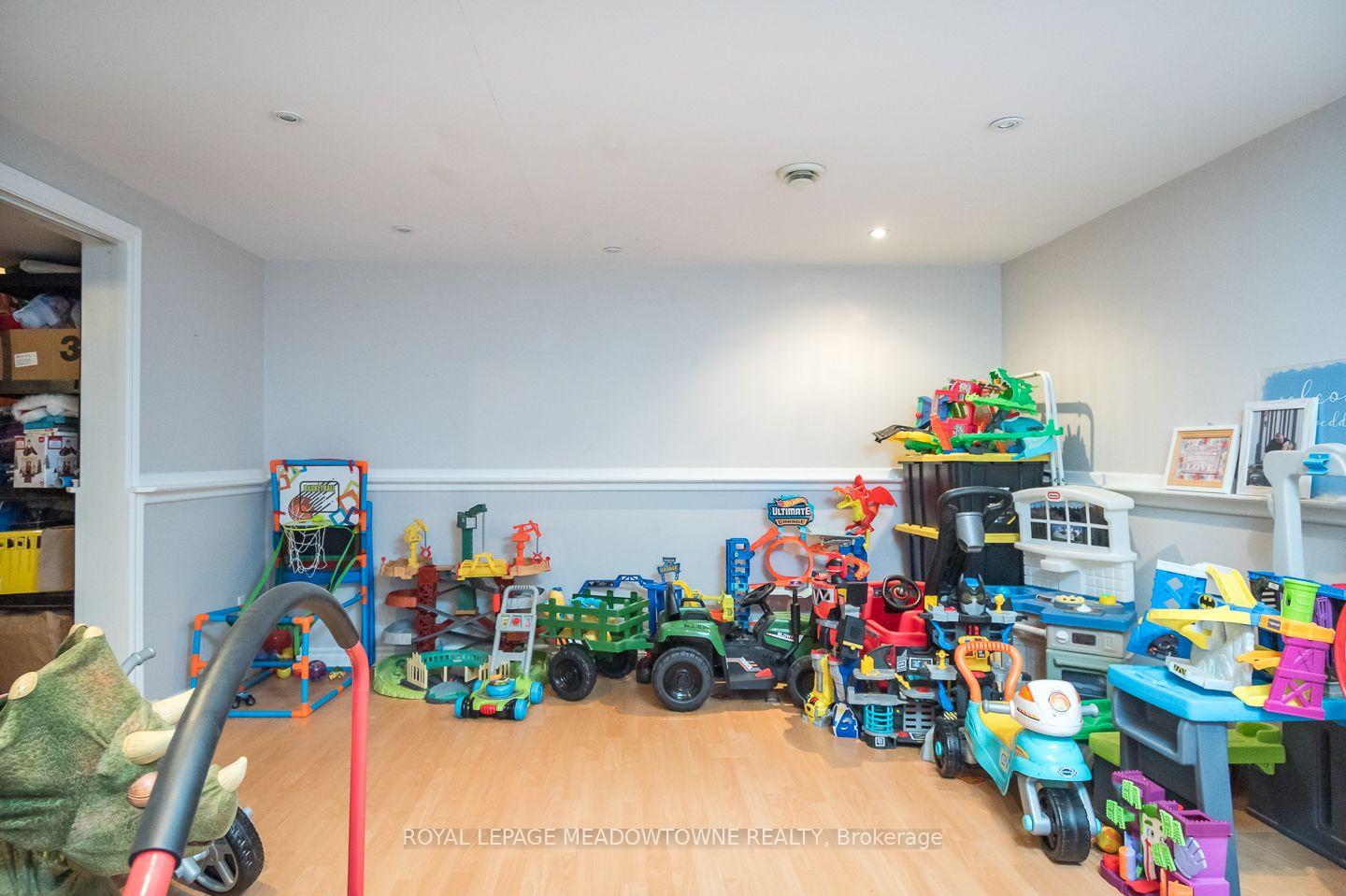 Photo 32 of Unit 37, 2 Weiden Street, St. Catharines, Bunting/Linwell — HOMEH