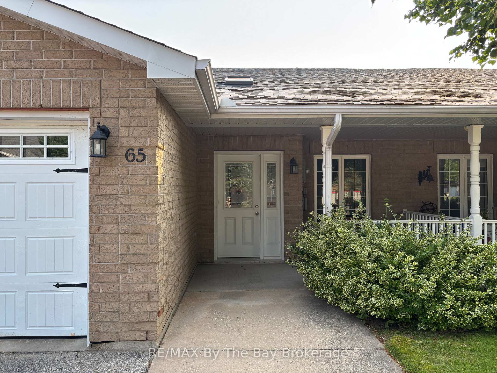 Photo 3 of 65 Meadow Lane, Wasaga Beach — HOMEH