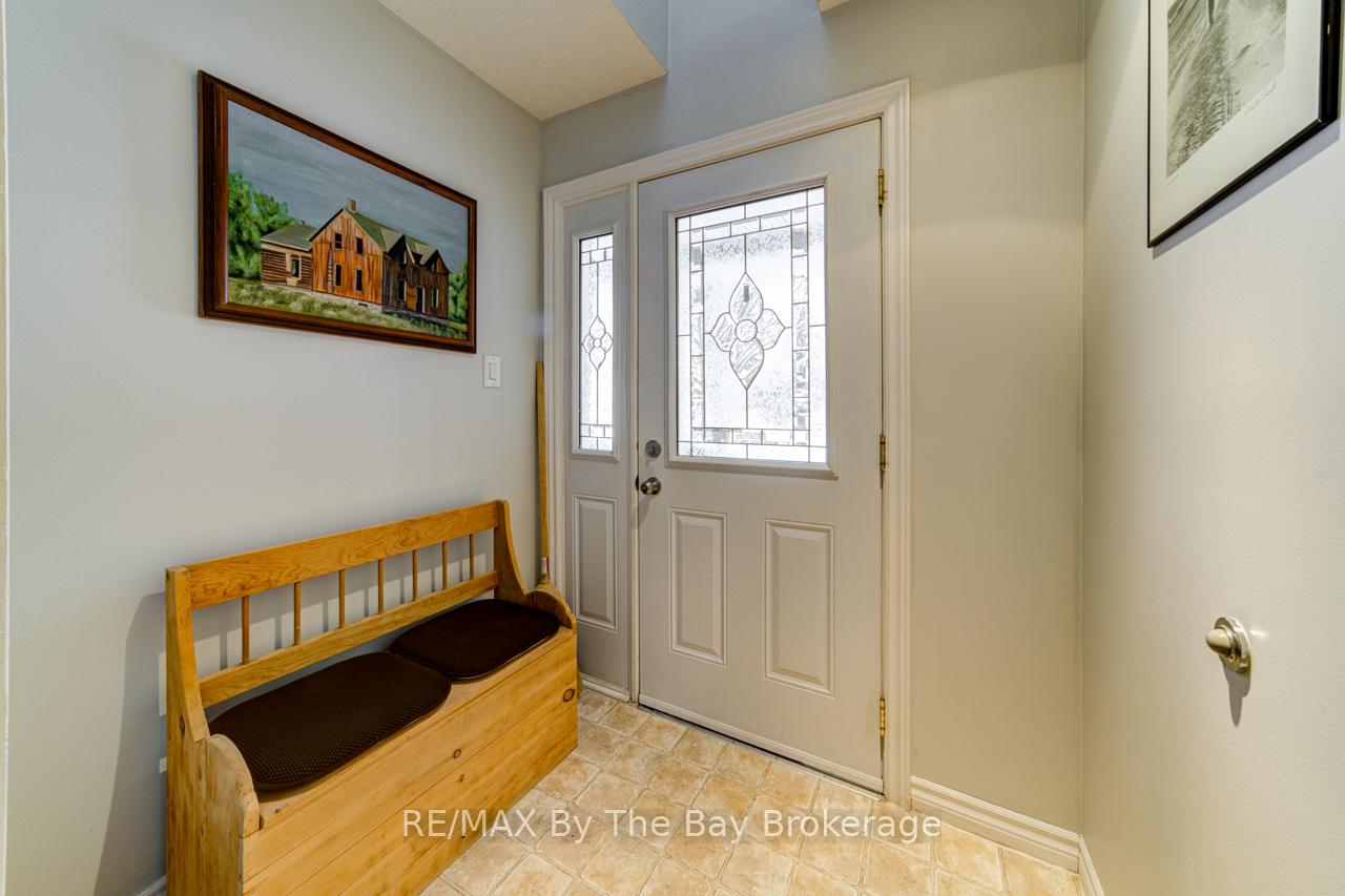 Photo 7 of 65 Meadow Lane, Wasaga Beach — HOMEH