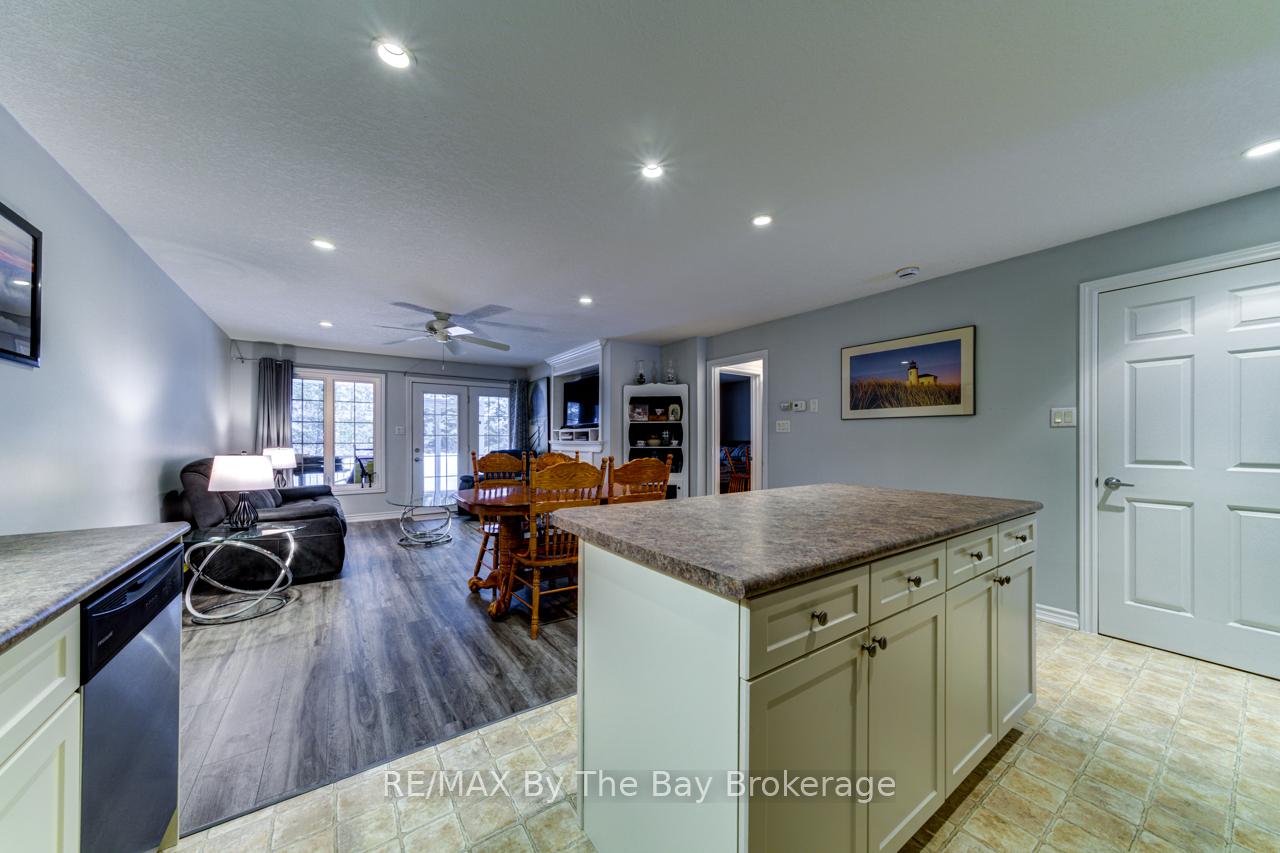 Photo 14 of 65 Meadow Lane, Wasaga Beach — HOMEH