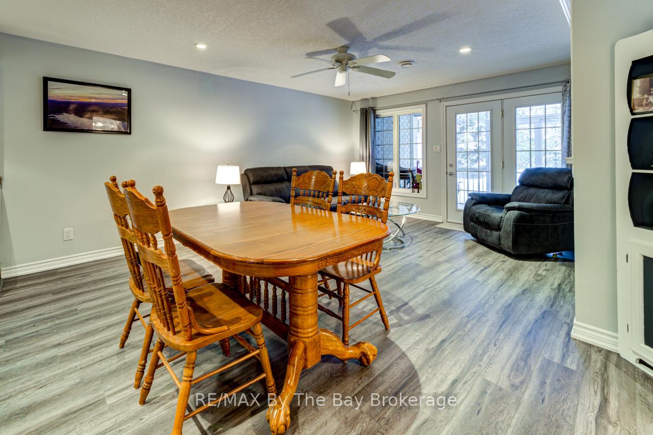 Photo 16 of 65 Meadow Lane, Wasaga Beach — HOMEH