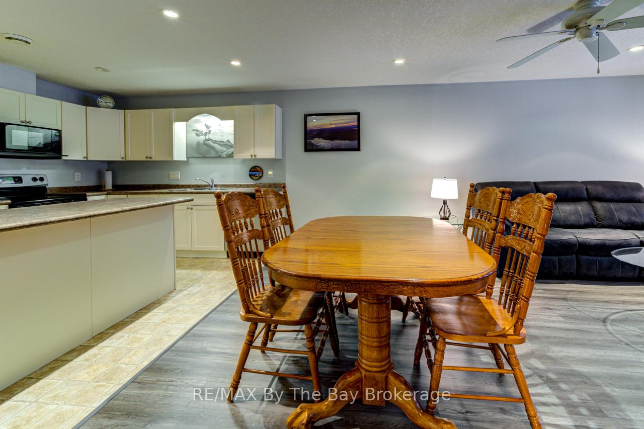 Photo 17 of 65 Meadow Lane, Wasaga Beach — HOMEH
