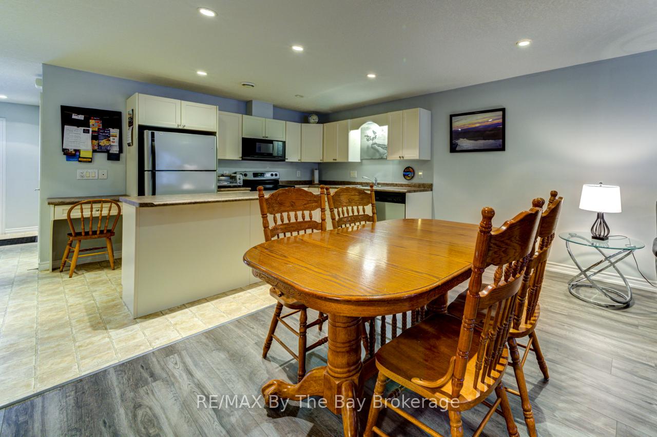Photo 18 of 65 Meadow Lane, Wasaga Beach — HOMEH