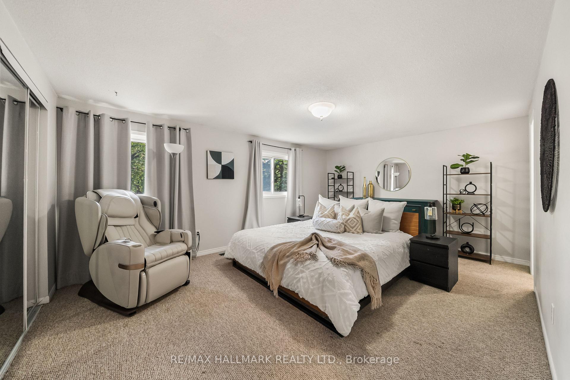 Photo 22 of 71 Bishop Crescent, Markham, Markham Village — HOMEH