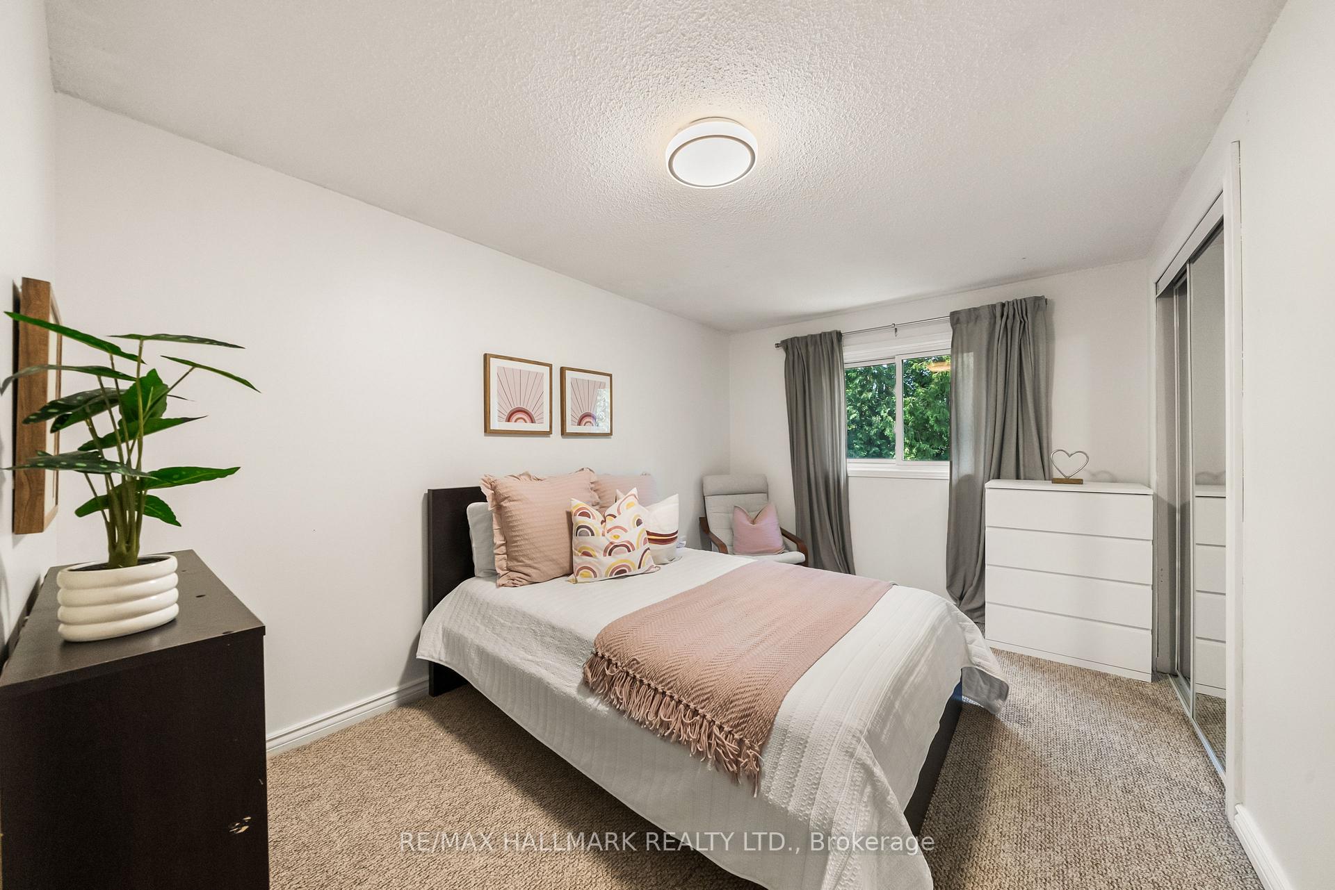 Photo 30 of 71 Bishop Crescent, Markham, Markham Village — HOMEH