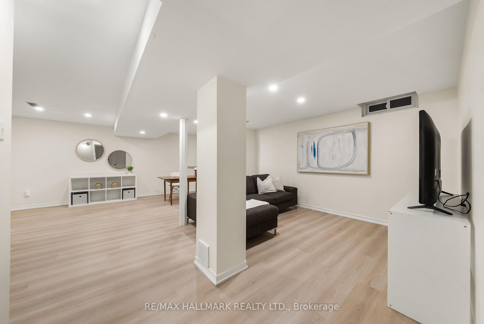 Photo 36 of 71 Bishop Crescent, Markham, Markham Village — HOMEH