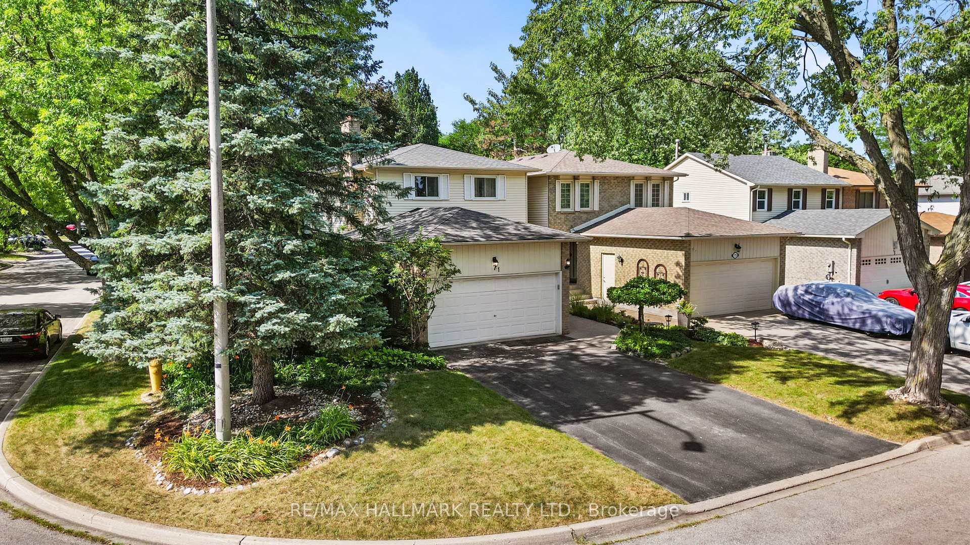 Photo 41 of 71 Bishop Crescent, Markham, Markham Village — HOMEH