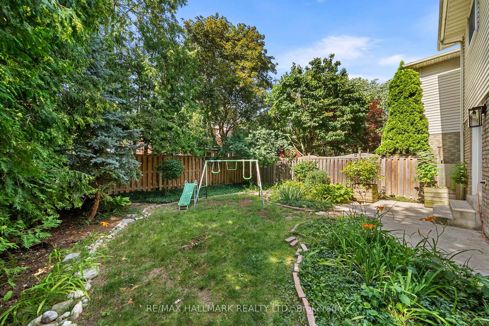 Photo 43 of 71 Bishop Crescent, Markham, Markham Village — HOMEH