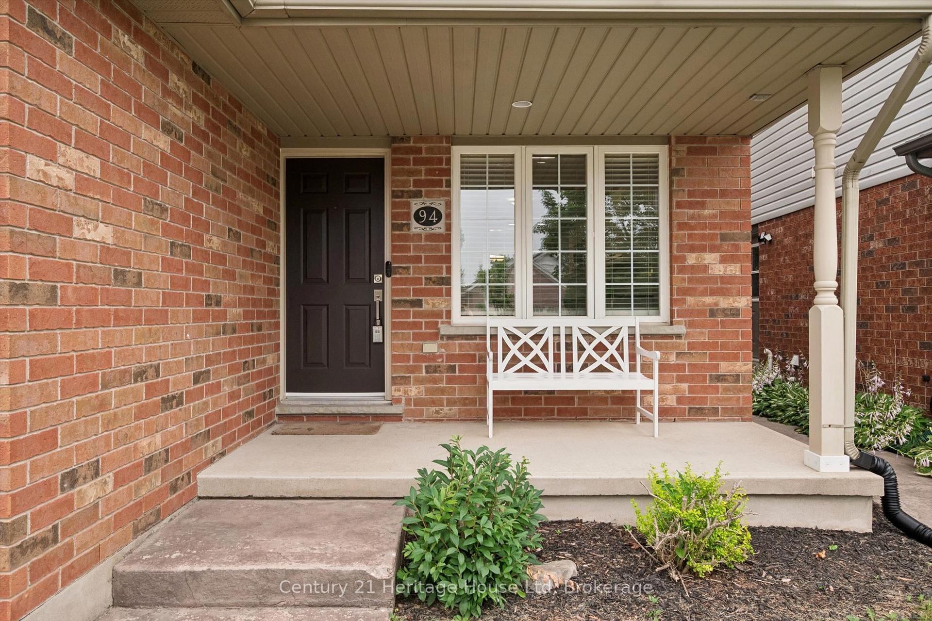 Photo 4 of 94 Milson Crescent, Guelph, Kortright Hills — HOMEH